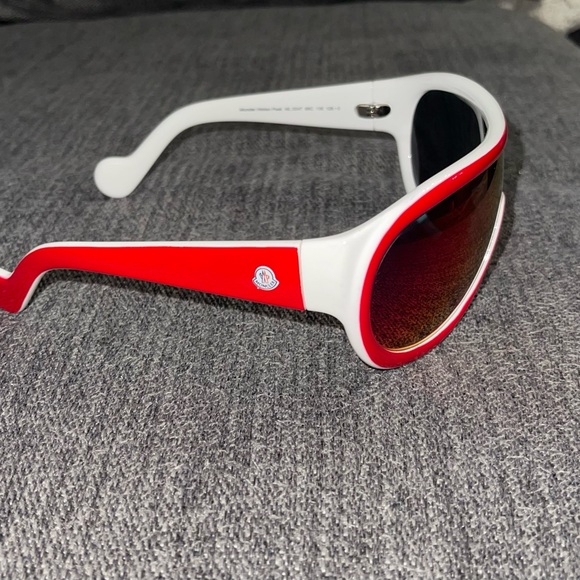 Moncler sunglasses - Picture 3 of 6